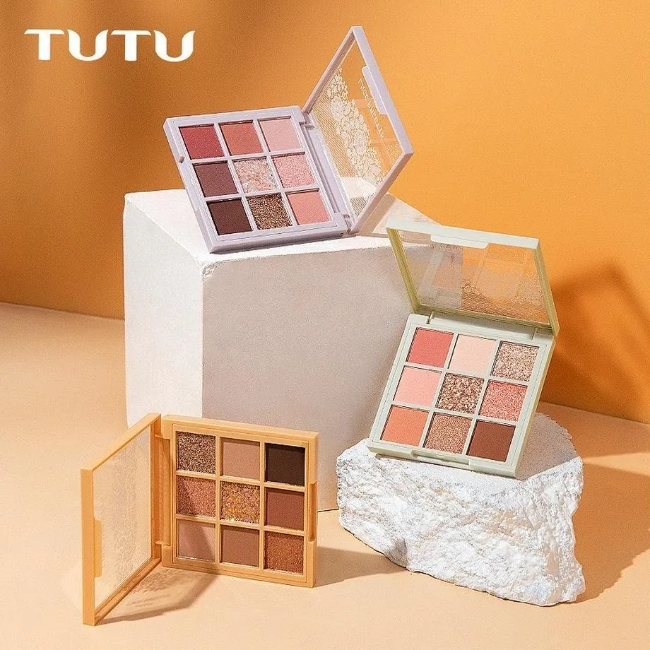 TUTU LACE PALETTE アイシャドウパレット